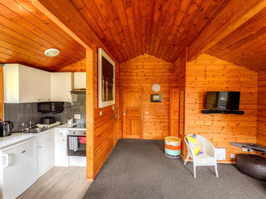 לאונססטון Avallon Lodges מראה חיצוני תמונה