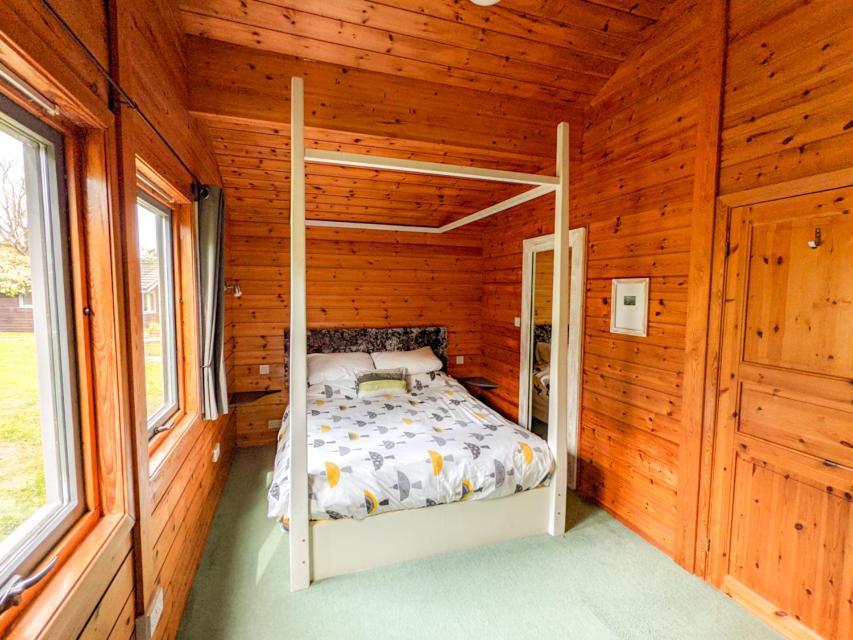 לאונססטון Avallon Lodges מראה חיצוני תמונה