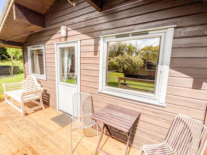 לאונססטון Avallon Lodges מראה חיצוני תמונה