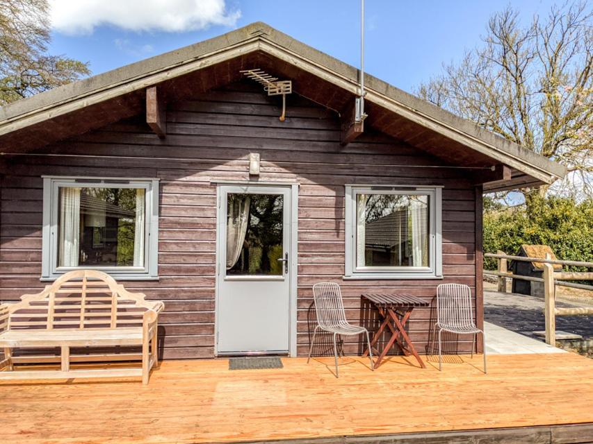 לאונססטון Avallon Lodges מראה חיצוני תמונה