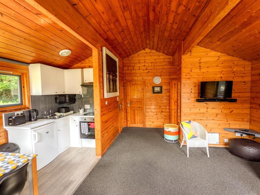 לאונססטון Avallon Lodges מראה חיצוני תמונה